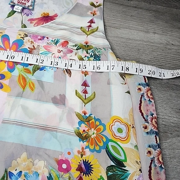 JOHNNY WAS TABITHA REVERSIBLE FLORAL PRINT TANK SIZE M - Picture 9 of 13